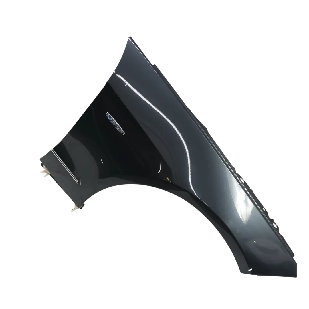 Guardabarros Delantero Derecho Gris Tenorite - 755 para Mercedes W212 con número de pieza A2128801218 Mercedes W212 Guardabarros Delantero Derecho Gris Tenorite - 755 - SKU A2128801218-TNG1 - Número de pieza A2128801218