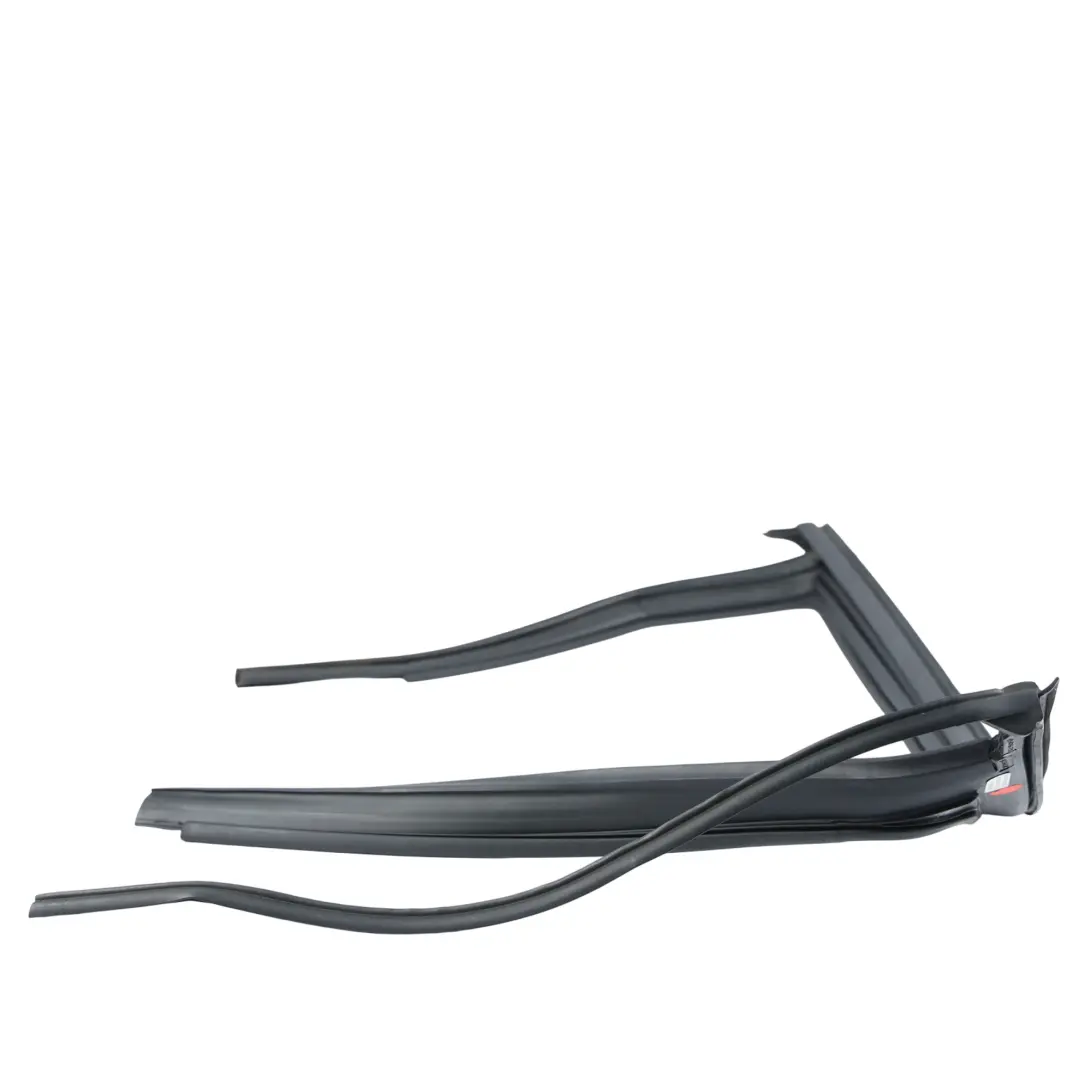 Mercedes W246 Uszczelka Ramki Drzwi Tylnych Prawych - SKU A2467350200 - Numer Części A2467350200