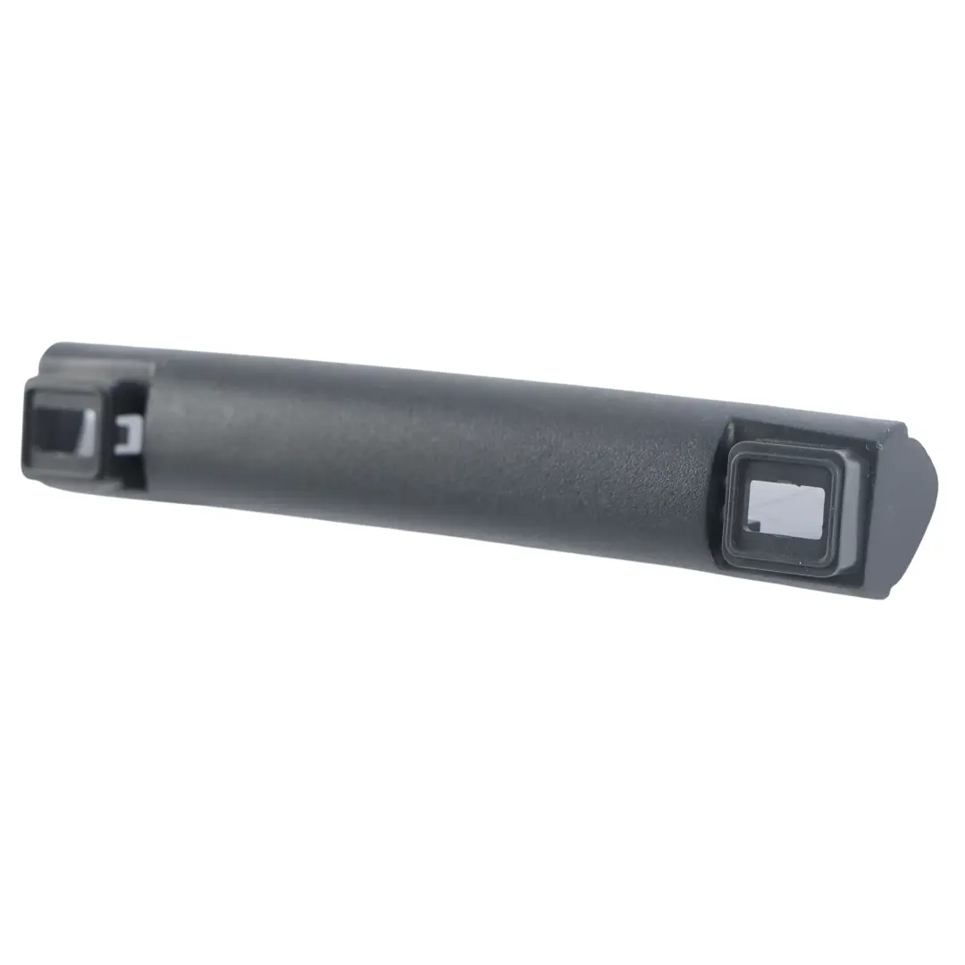 Mercedes W176 Kofferraum Griff Heckklappe Blende - SKU A2467430072 - Teilenummer A2467430072
