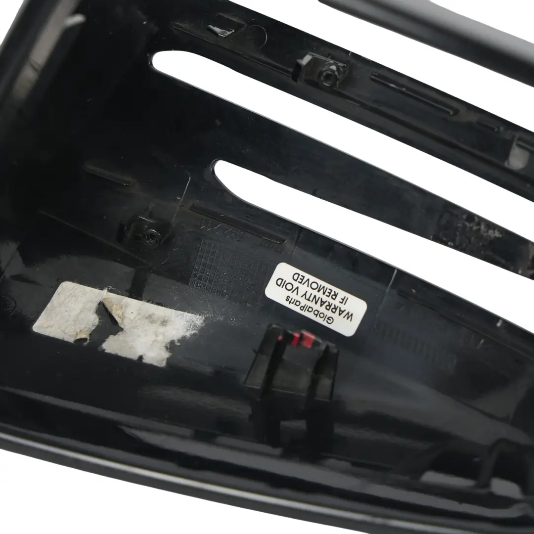 Copertura Specchietto Sinistra Argento Polare per Mercedes W176 W246 con numero di parte A2468110100 Mercedes W176 W246 Copertura Specchietto Sinistra Argento Polare - SKU A2468110100-PLS - Numero di parte A2468110100