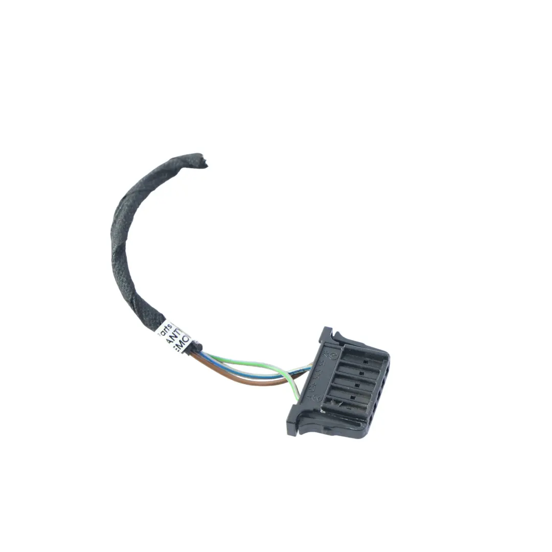 Mercedes W246 Wtyczka Lampy Tylnej Prawej W Klapę Bagażnika - SKU A2468200864-2 - Numer Części A2468200864