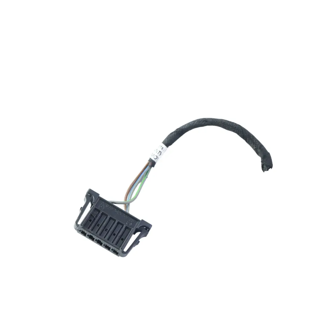 Wtyczka Lampy Tylnej Prawej W Klapę Bagażnika do Mercedes W246 o numerze A2468200864 Mercedes W246 Wtyczka Lampy Tylnej Prawej W Klapę Bagażnika - SKU A2468200864-2 - Numer Części A2468200864