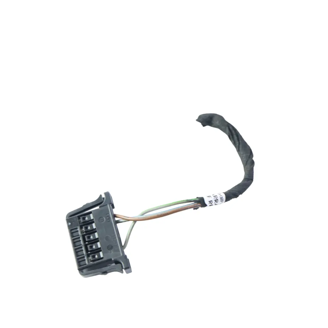 Mercedes W246 Wtyczka Lampy Tylnej Prawej W Klapę Bagażnika - SKU A2468200864-2 - Numer Części A2468200864