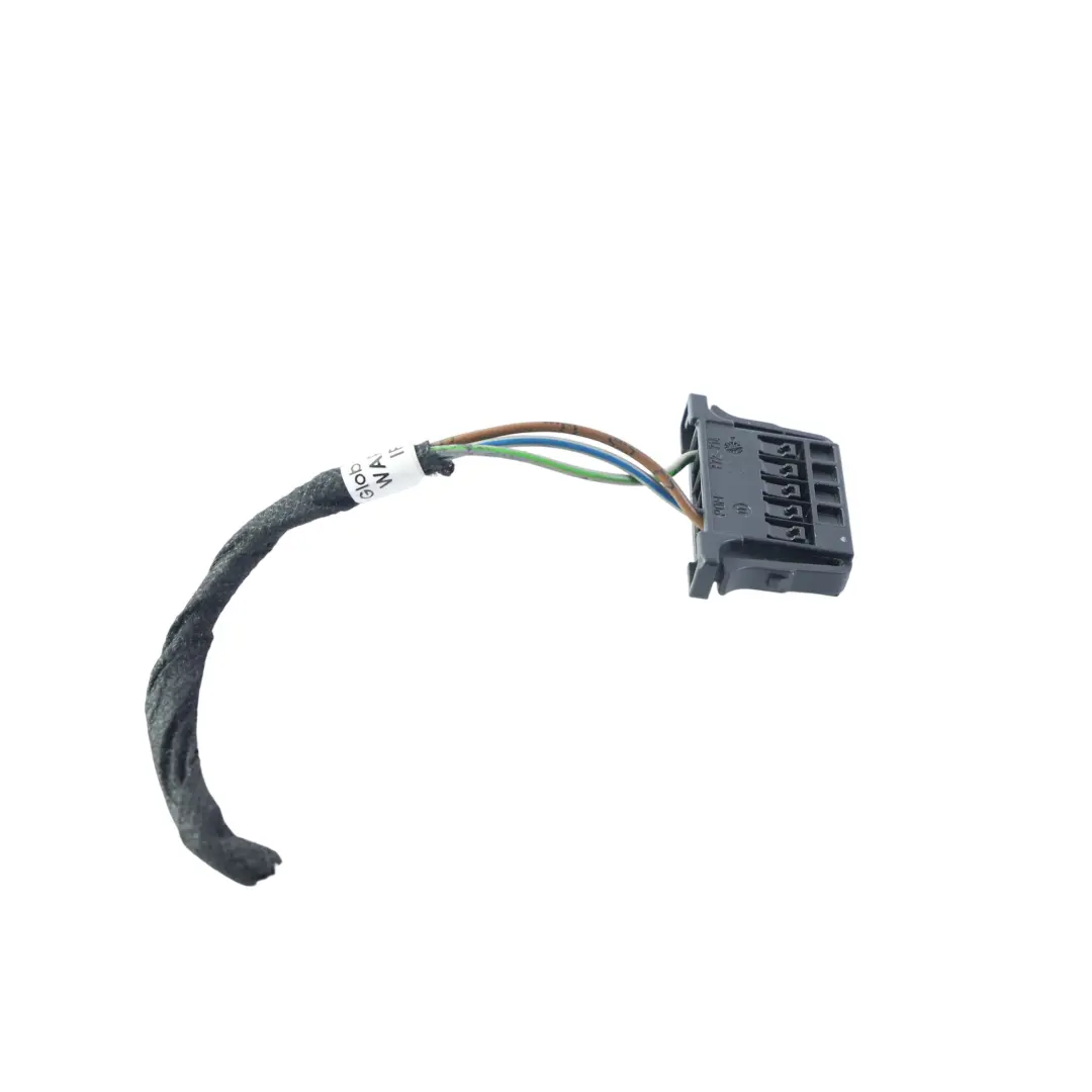 Mercedes W246 Wtyczka Lampy Tylnej Prawej W Klapę Bagażnika - SKU A2468200864-2 - Numer Części A2468200864