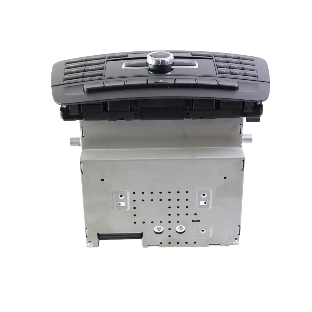 Radio CD Bedienteil Kopfeinheit für Mercedes W176 mit Teilenummer A2469008610 Mercedes W176 Radio CD Bedienteil Kopfeinheit - SKU A2469008610 - Teilenummer A2469008610