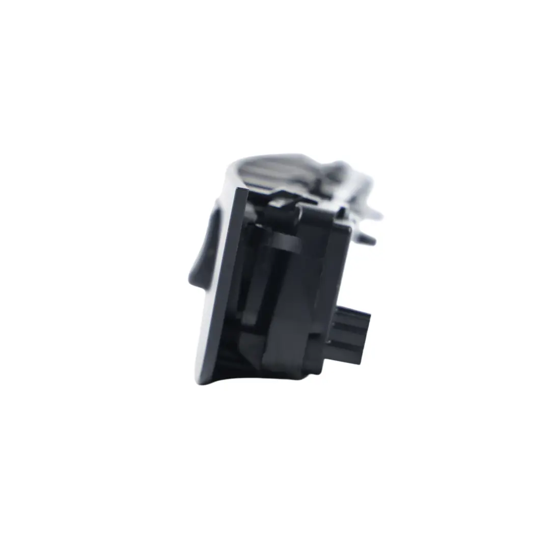 Schalter Warnblinker Taste für Mercedes W176 W246 W242 X156 mit Teilenummer A2469055402 Mercedes W176 W246 W242 X156 Schalter Warnblinker Taste - SKU A2469055402 - Teilenummer A2469055402