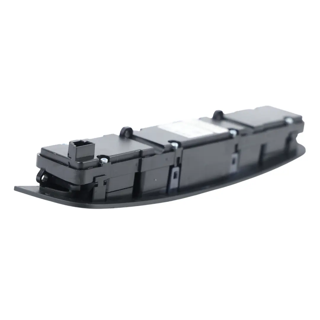 Schalter Warnblinker Taste für Mercedes W176 W246 W242 X156 mit Teilenummer A2469055402 Mercedes W176 W246 W242 X156 Schalter Warnblinker Taste - SKU A2469055402 - Teilenummer A2469055402