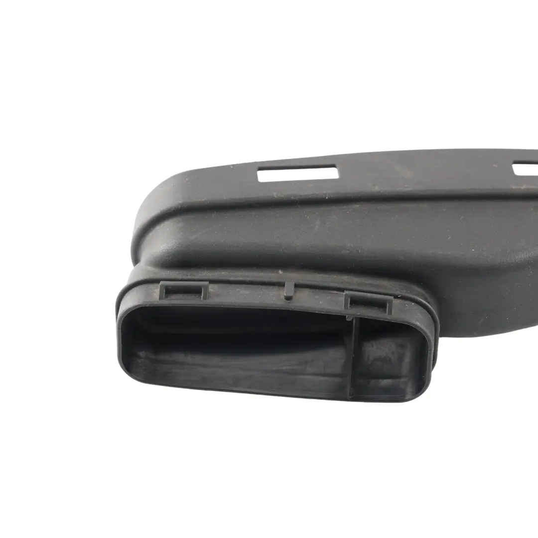 Mercedes W205 Luftansaugschlauch Rohr Links 3.0 Benzin - SKU A2760900511 - Teilenummer A2760900511