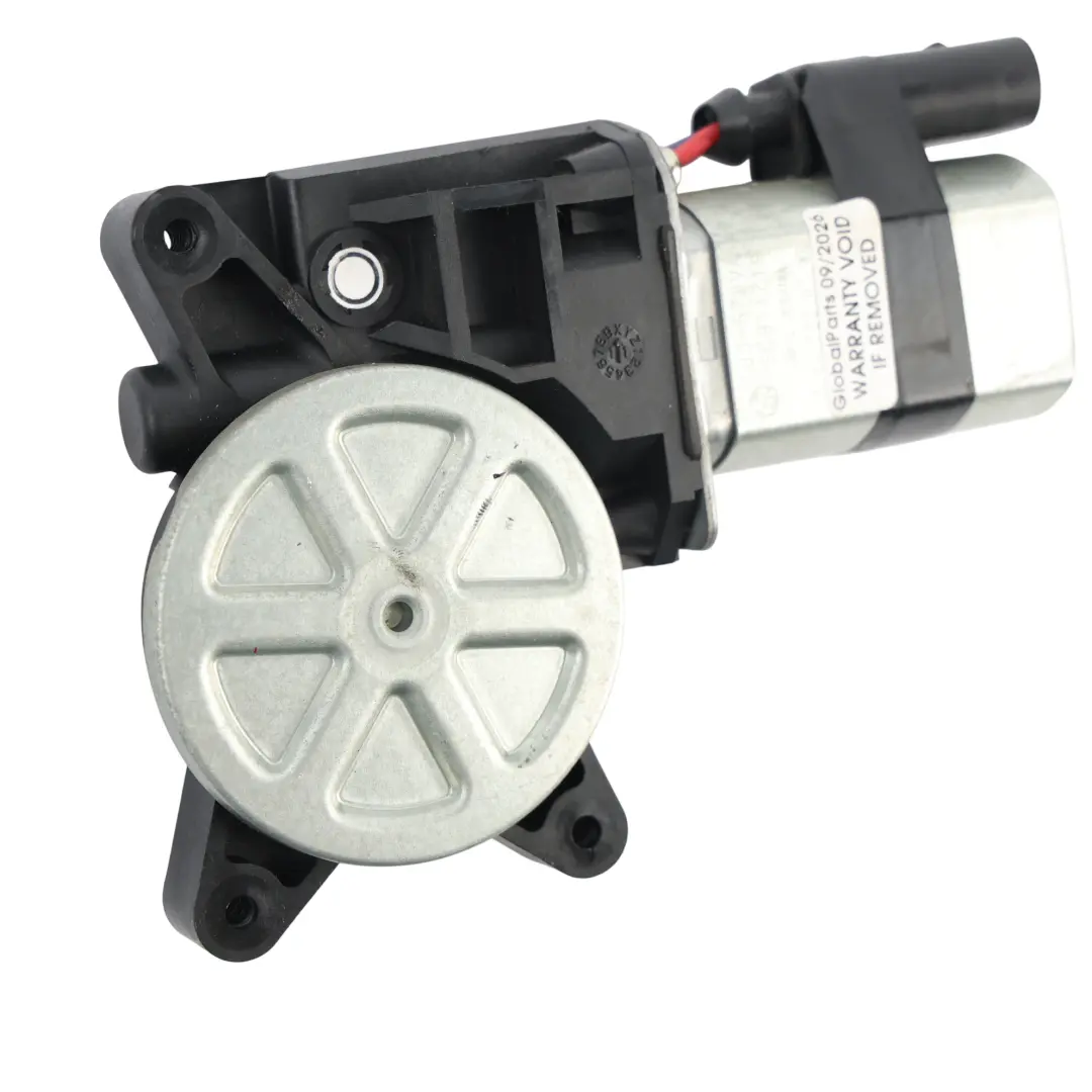Moteur Lève-Vitre Porte Avant Gauche pour Smart Fortwo 451 à propos du numéro de pièce A4517200746 Smart Fortwo 451 Moteur Lève-Vitre Porte Avant Gauche - SKU A4517200746 - Numéro de pièce A4517200746