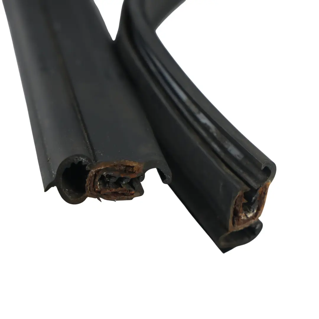C451 Guarnizione Gomma Portellone Posteriore per Smart Fortwo con numero di parte A4517420198 Smart Fortwo C451 Guarnizione Gomma Portellone Posteriore - SKU A4517420198 - Numero di parte A4517420198