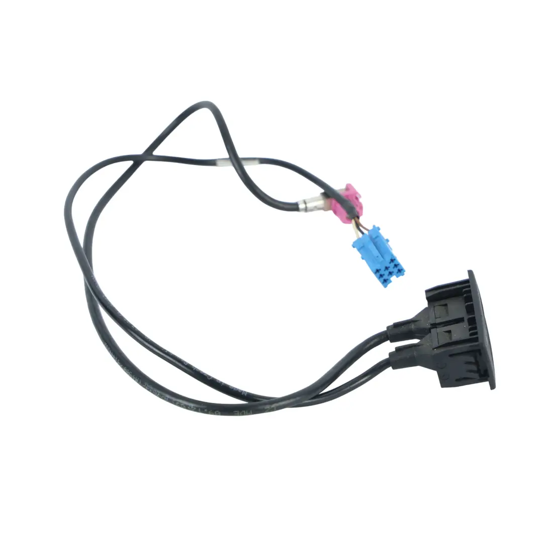 Smart Fortwo C451 USB Aux Audio Input Port Connector - SKU A4518200015 - Part number A4518200015
