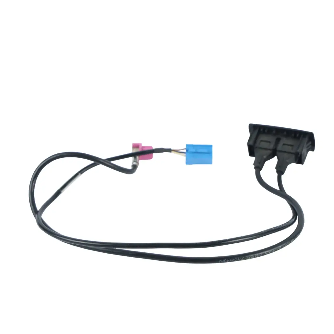 Smart Fortwo C451 USB Aux Audio Input Port Connector - SKU A4518200015 - Part number A4518200015