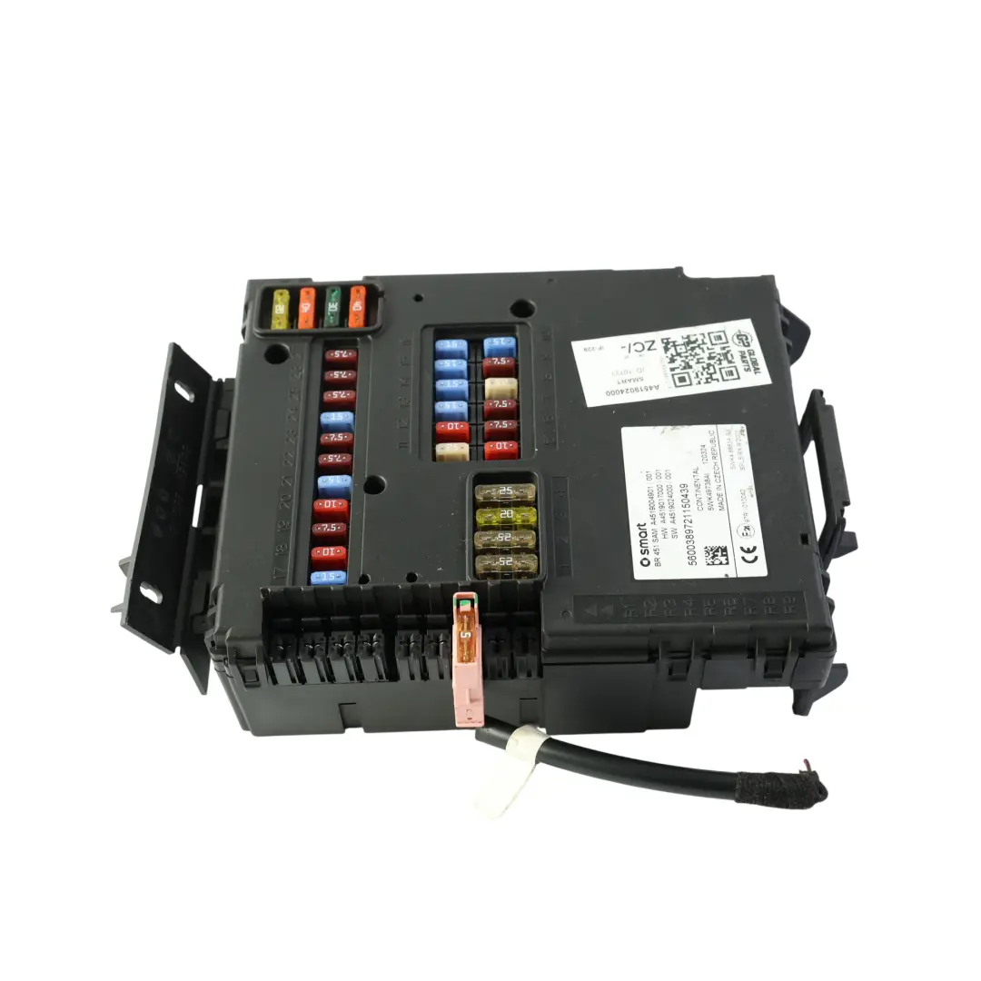 Smart Fortwo 451 Caja de Fusibles Módulo de Control - SKU A4519024000 - Número de pieza A4519024000