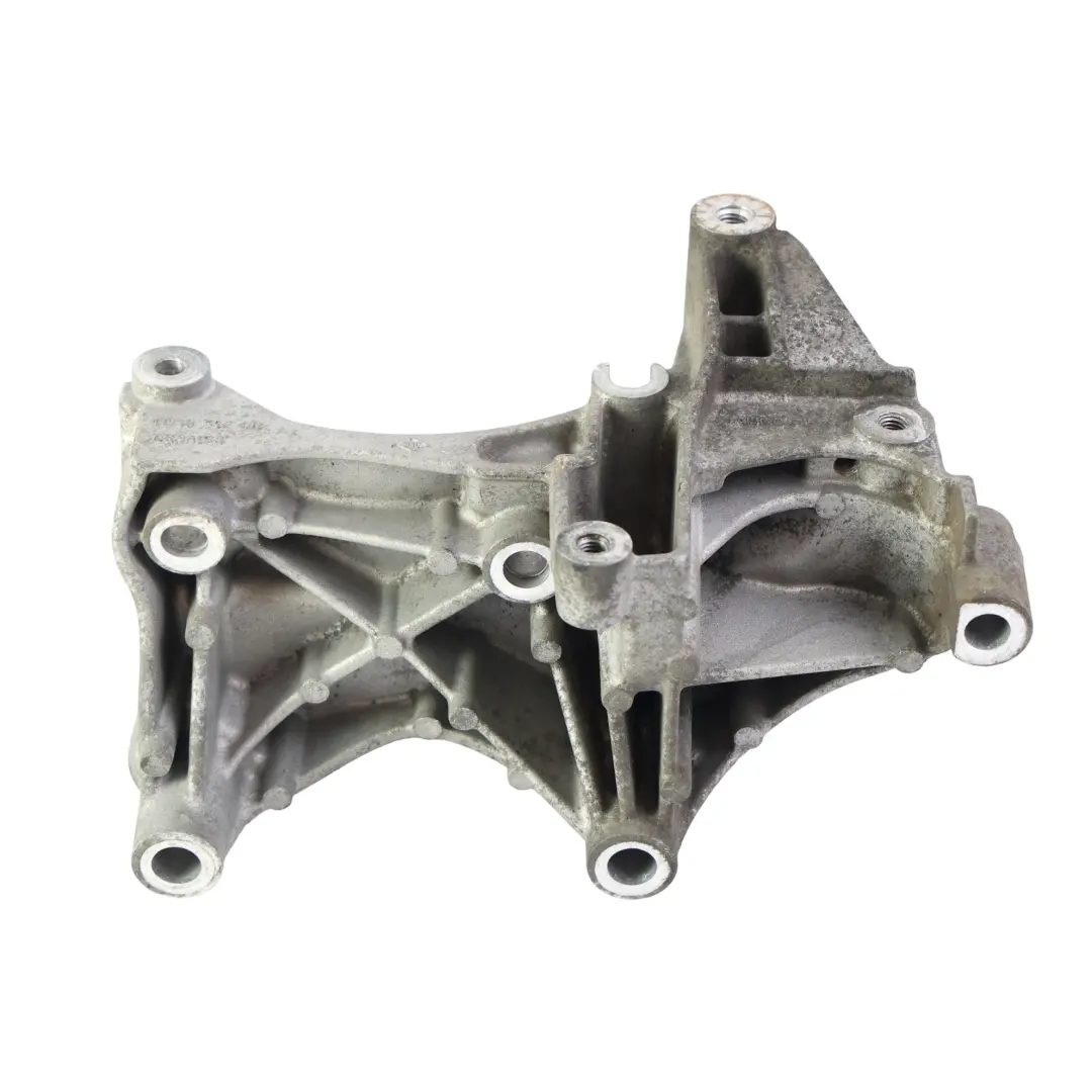 Motorblock Halterung Träger OM622 für Mercedes W447 mit Teilenummer A6221550000 Mercedes W447 Motorblock Halterung Träger OM622 - SKU A6221550000 - Teilenummer A6221550000