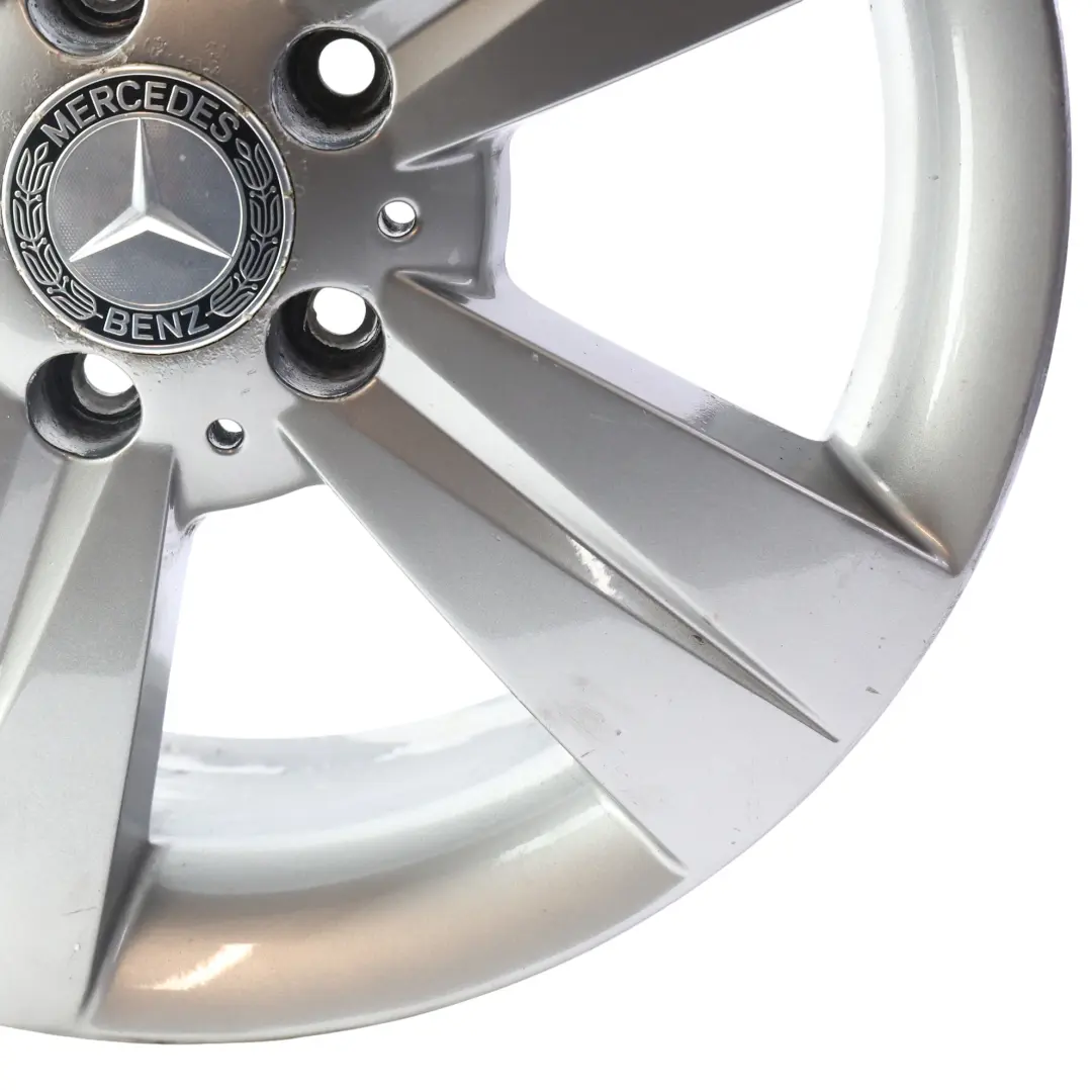  Jante Mercedes W639 en alliage argenté 17" 7J ET:56 - SKU A6394012402-1 - Numéro de pièce A6394012402