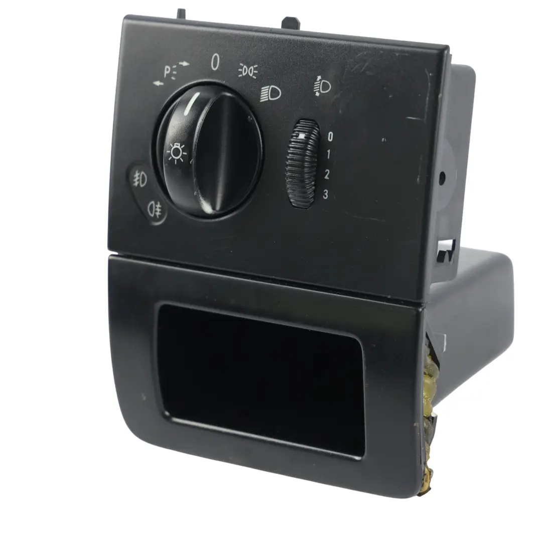 Mercedes Vito Viano W639 Interrupteur de phares Bouton - SKU A6395450204-2 - Numéro de pièce A6395450204