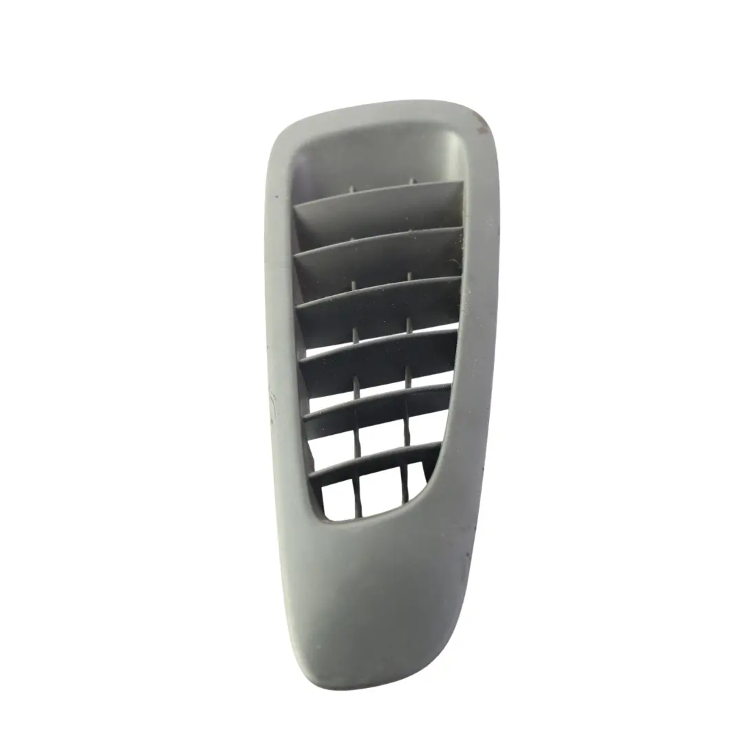 Grille Aération Tableau de Bord Avant Droit Anthracite pour Mercedes W639 à propos du numéro de pièce A6398310100 Mercedes W639 Grille Aération Tableau de Bord Avant Droit Anthracite - SKU A6398310100-1 - Numéro de pièce A6398310100