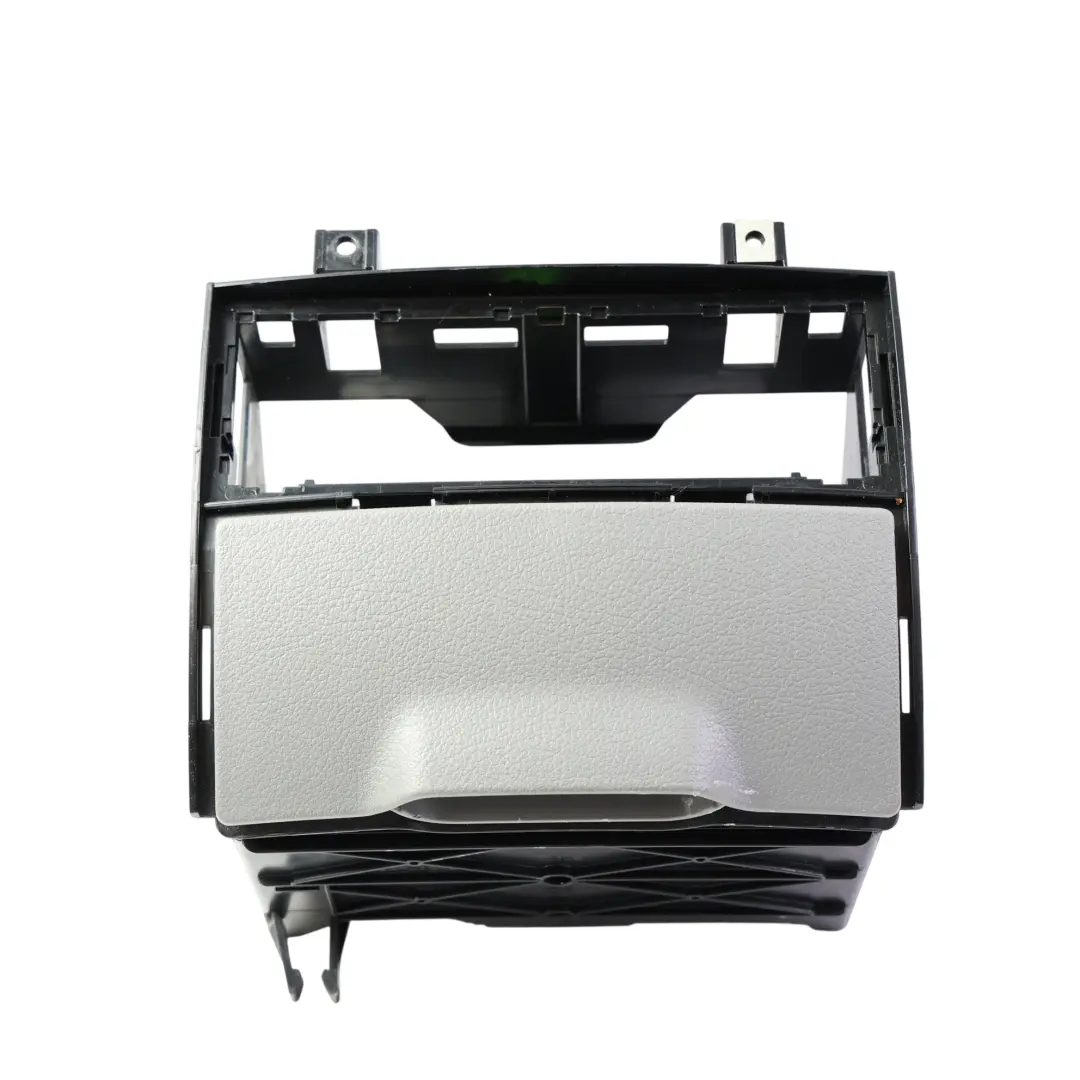 Support Gobelet Coulissant Console Centrale pour Mercedes W906 à propos du numéro de pièce A9068100028 Mercedes W906 Support Gobelet Coulissant Console Centrale - SKU A9068100028 - Numéro de pièce A9068100028