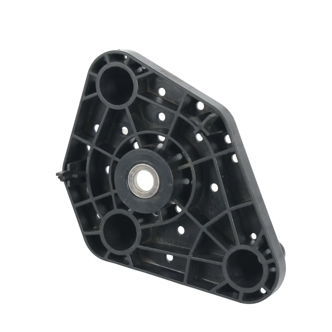 Mercedes W907 Sprinter 3 Soporte Bomba ABS - SKU A9104310000 - Número de pieza A9104310000
