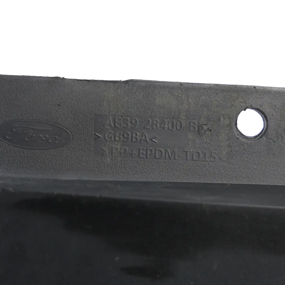 Mk6 Copertura Paraspruzzi Posteriore Destro per Ford Ranger con numero di parte AB39-28400-BC Ford Ranger Mk6 Copertura Paraspruzzi Posteriore Destro - SKU AB39-28400-BC - Numero di parte AB39-28400-BC