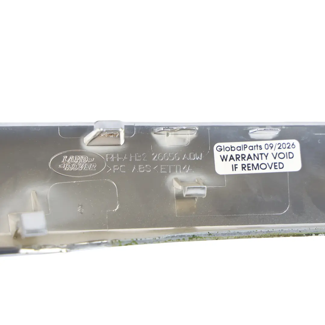 Pannello Porta Anteriore Destro per Land Rover Range Rover Sport L320 con numero di parte AH32-26656-ADW Land Rover Range Rover Sport L320 Pannello Porta Anteriore Destro - SKU AH32-26656-ADW - Numero di parte AH32-26656-ADW