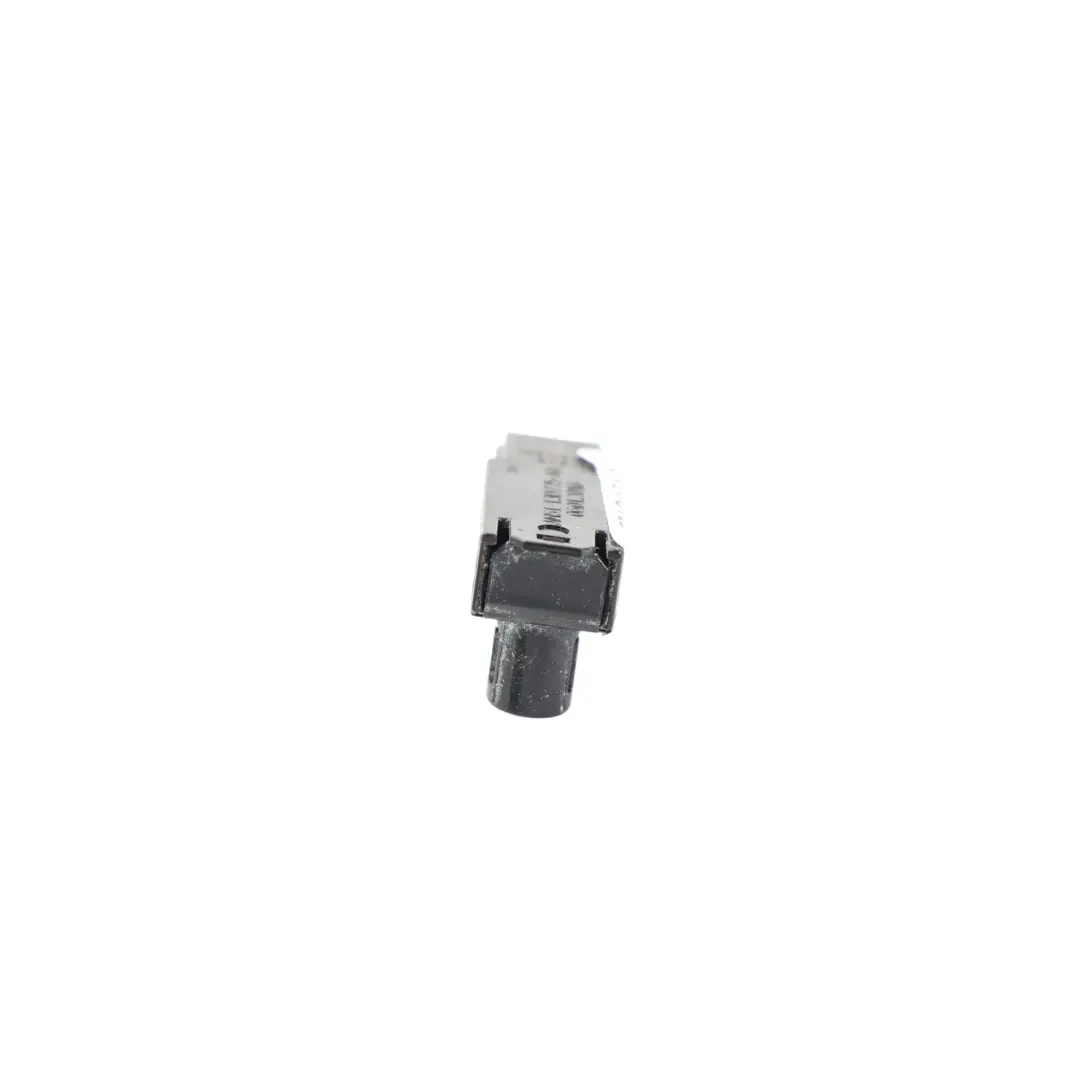 Ford Focus MK3 Listwa Oświetlenia Drzwi - SKU AM51-13D775-AA - Numer Części AM51-13D775-AA