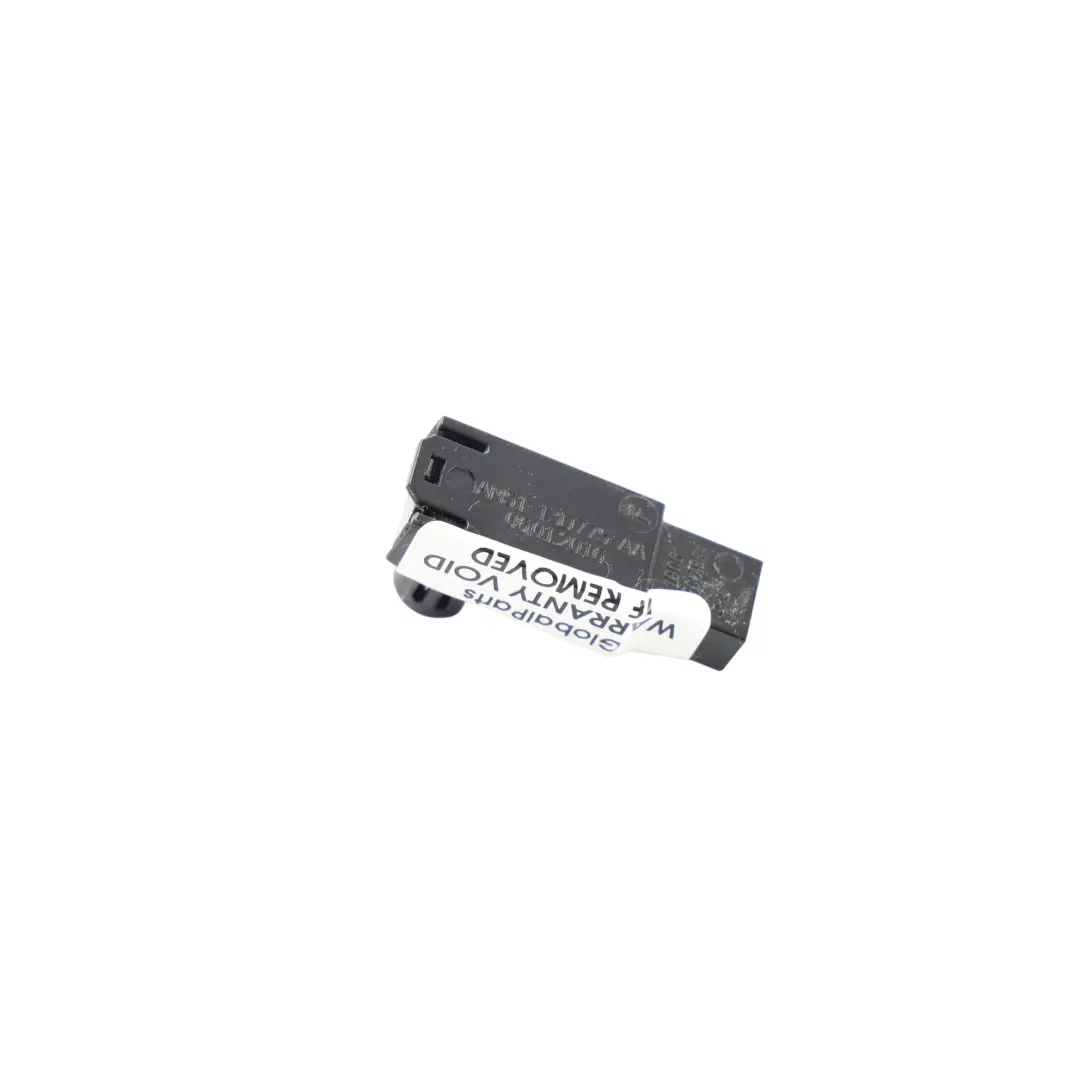 MK3 Listwa Oświetlenia Drzwi do Ford Focus o numerze AM51-13D775-AA Ford Focus MK3 Listwa Oświetlenia Drzwi - SKU AM51-13D775-AA - Numer Części AM51-13D775-AA