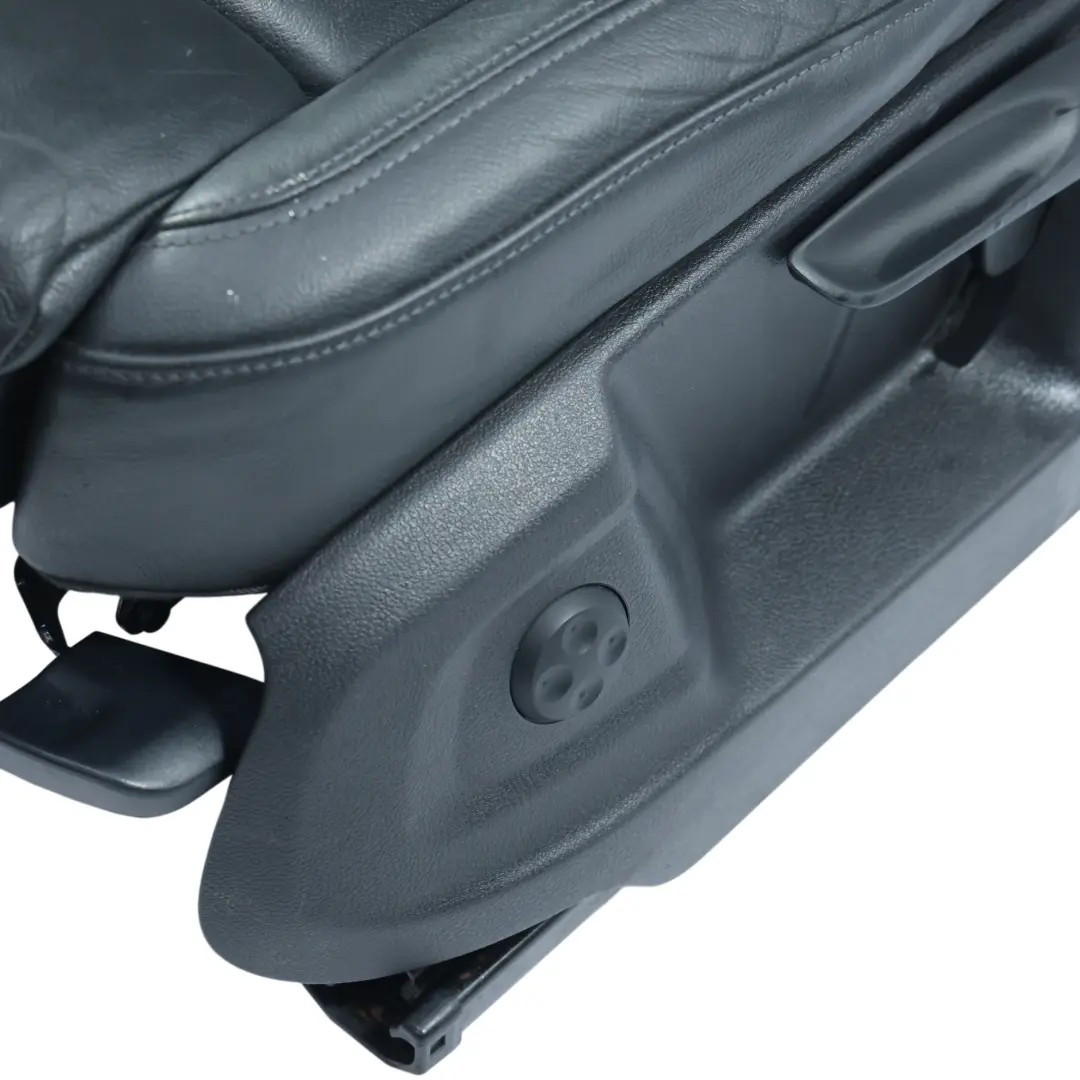 Audi Q5 8R Front Seat Heated Interior Screen Left Right N/O/S SET Leather Black - SKU AUDI-Q5-8R-SEAT-LEFT-RIGHT-SET-LEATHER - Part number AUDI-Q5-8R-SEAT-LEFT-RIGHT-SET-LEATHER