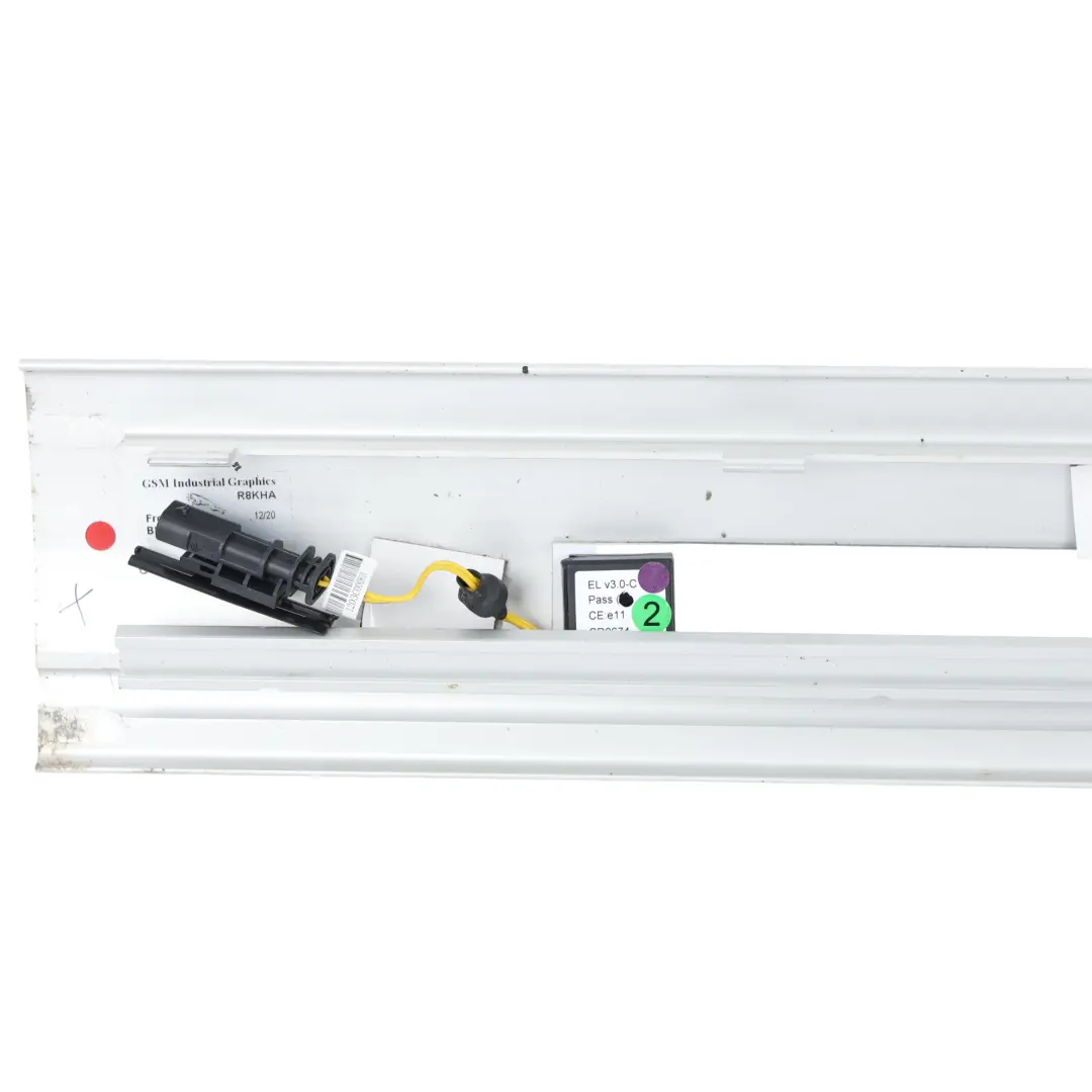 Land Range Rover L322 Door Scuff Plate Illuminated Strip Right O/S BH4M-13208-A - SKU BH4M-13208-AC - Part number BH4M-13208-AC