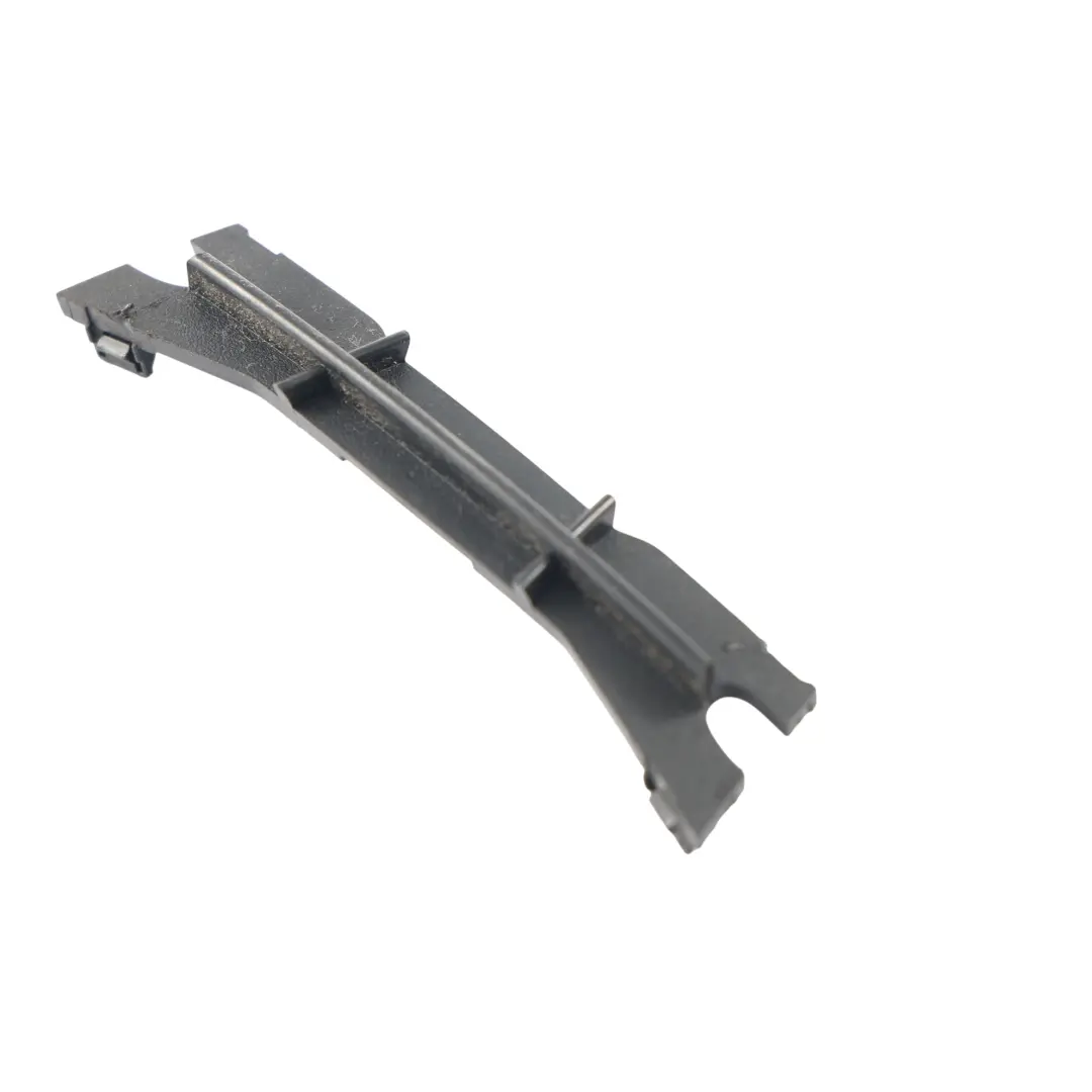 Ford Focus MK3 Płyta Mocująca Radioodtwarzacz - SKU BM51-A046B74-AAW - Numer Części BM51-A046B74-AAW