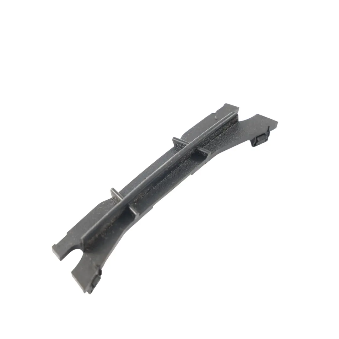 MK3 Płyta Mocująca Radioodtwarzacz do Ford Focus o numerze BM51-A046B74-AAW Ford Focus MK3 Płyta Mocująca Radioodtwarzacz - SKU BM51-A046B74-AAW - Numer Części BM51-A046B74-AAW