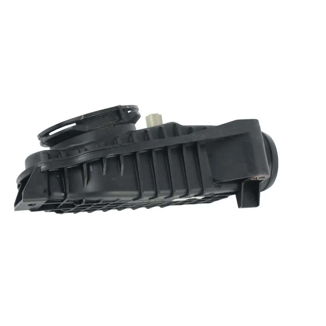 Jaguar XF X250 Air Intake Duct Housing Pipe Line Hose 4R8Q-6K770-AD - SKU C2C22796 - Part number C2C22796