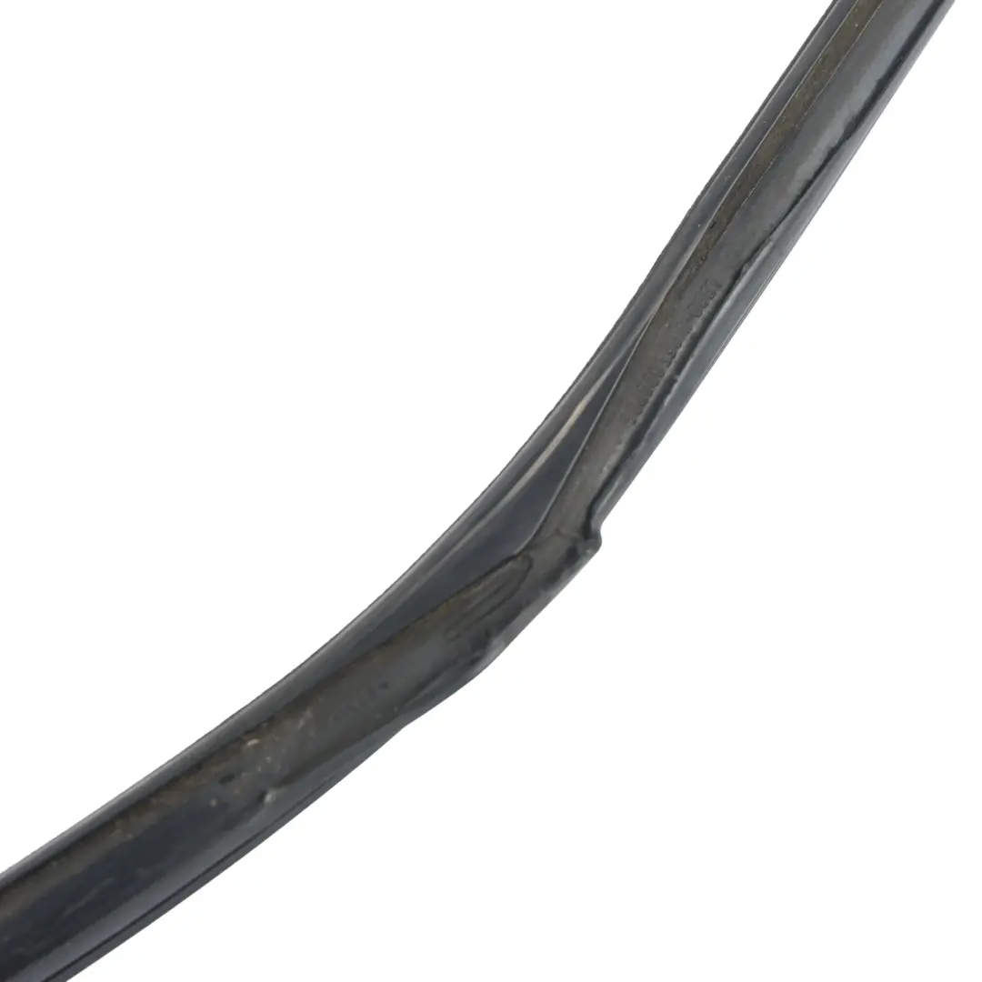 Guarnizione Vetro Finestrino Destro per Land Rover Range Rover Sport L320 con numero di parte CFE500880 Land Rover Range Rover Sport L320 Guarnizione Vetro Finestrino Destro - SKU CFE500880 - Numero di parte CFE500880