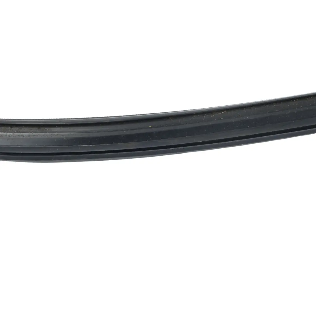 Guarnizione Vetro Finestrino Destro per Land Rover Range Rover Sport L320 con numero di parte CFE500880 Land Rover Range Rover Sport L320 Guarnizione Vetro Finestrino Destro - SKU CFE500880 - Numero di parte CFE500880