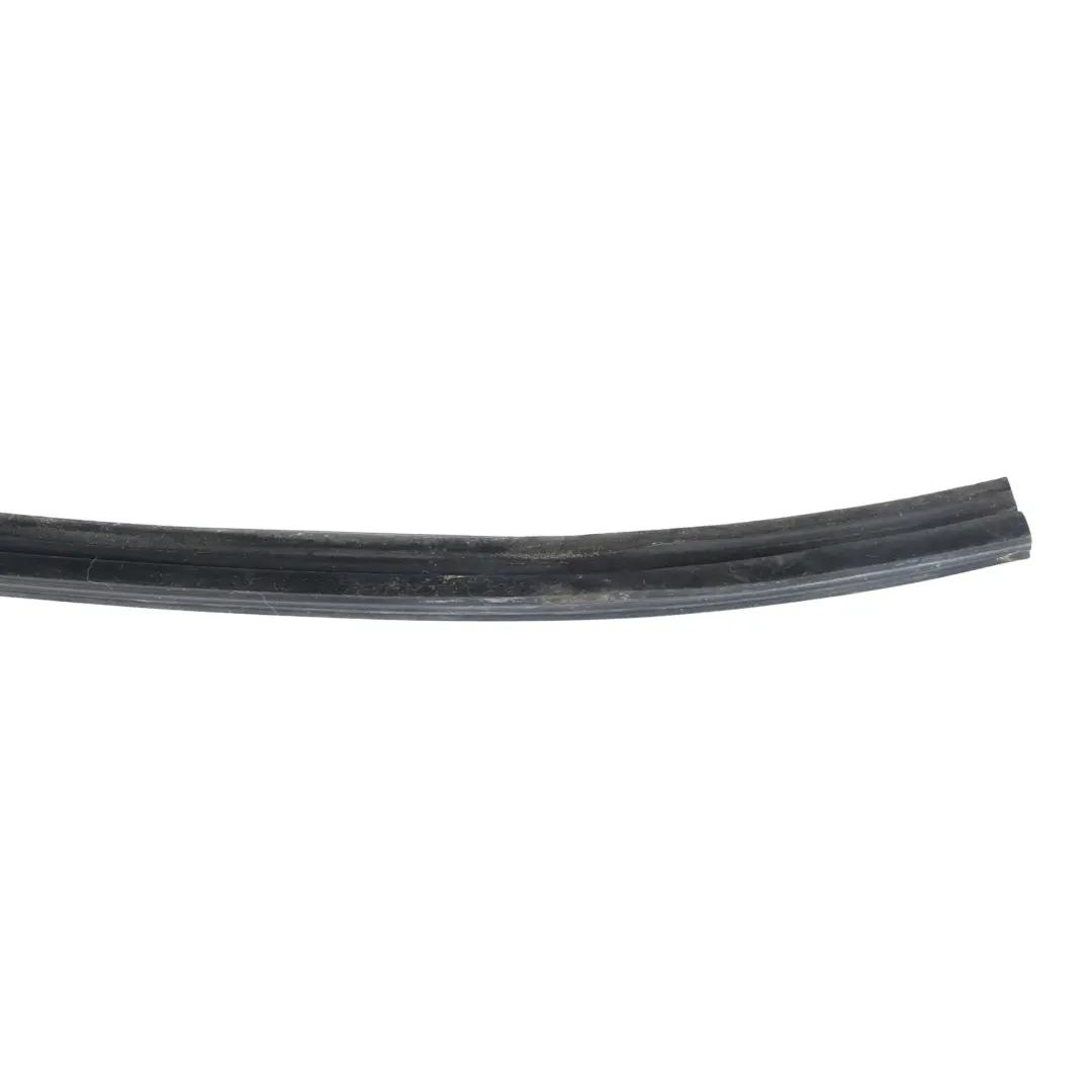 Window Seal Glass Run Right O/S to Land Rover Range Rover Sport L320 Rear with Part number CGE000843 Land Rover Range Rover Sport L320 Rear Window Seal Glass Run Right O/S - SKU CGE000843 - Part number CGE000843