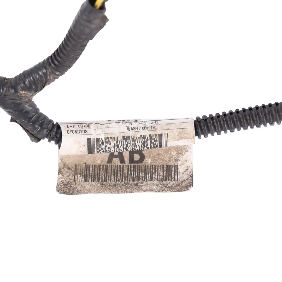 Mk2 Front Windscreen Washer Wiring Harness Cable to Ford Kuga with Part number CV6T-F221050-AB Ford Kuga Mk2 Front Windscreen Washer Wiring Harness Cable - SKU CV6T-F221050-AB - Part number CV6T-F221050-AB