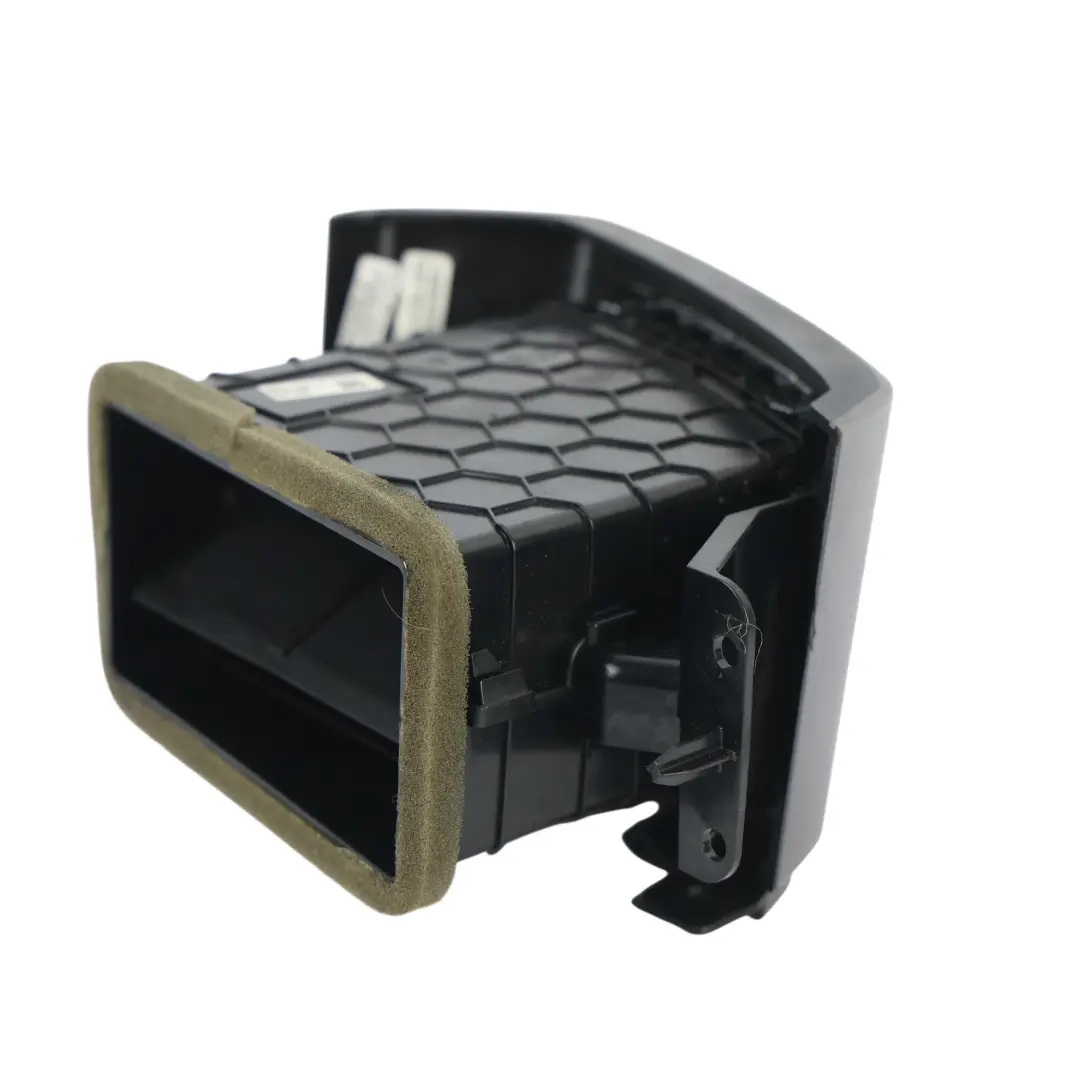 Range Rover Sport L494 Dashboard Air Vent Nozzle Front Left N/S - SKU DK62-046B31-AA - Part number DK62-046B31-AA
