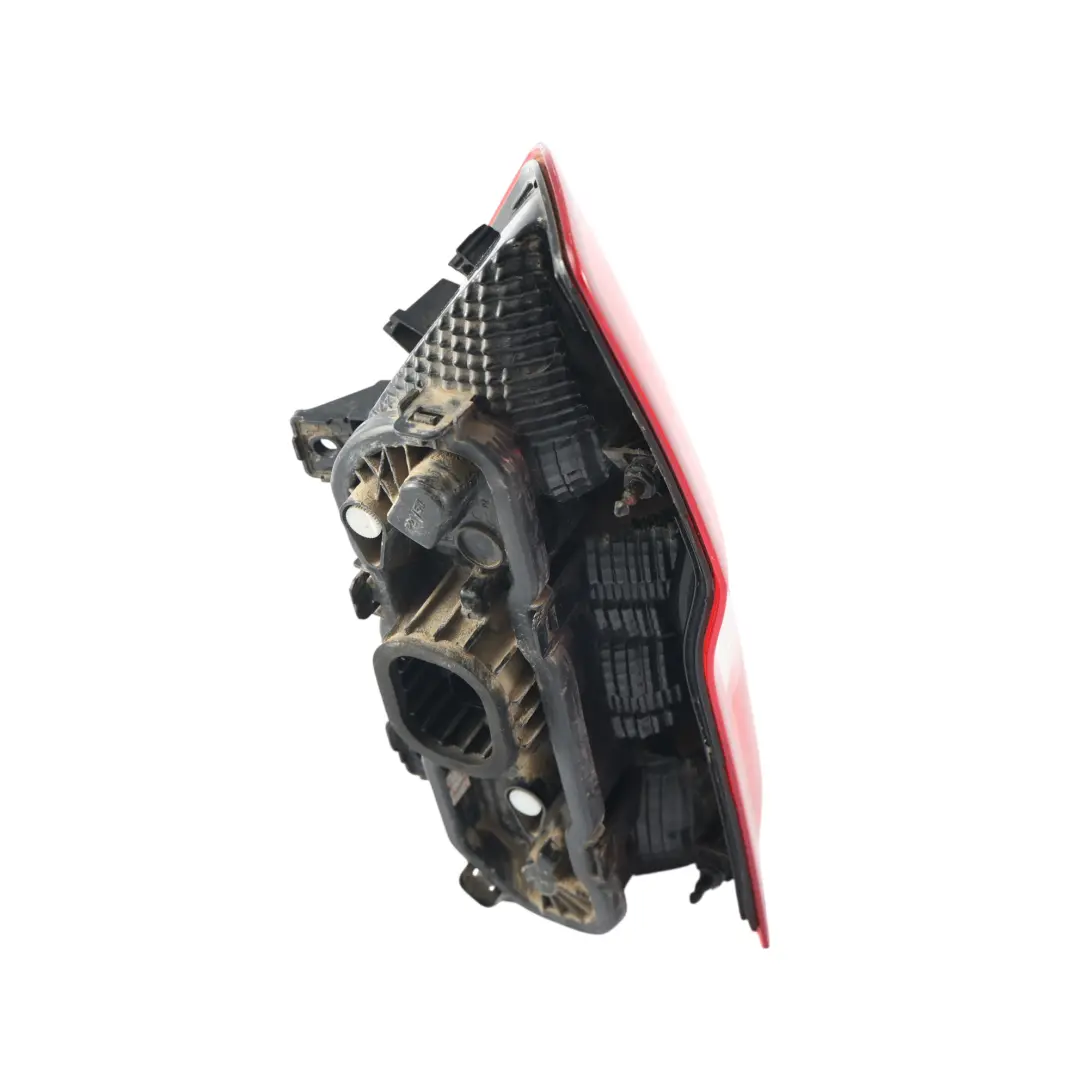 Ford Transit Courier Luz Trasera Piloto Izquierda ET76-13405-AF - SKU ET7613405AF - Número de pieza ET7613405AF