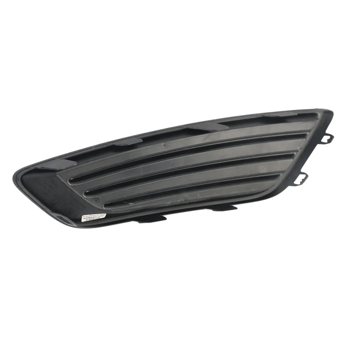 Ford Focus MK3 Tapa Antiniebla Parrilla Derecha - SKU F1EB-19952-A - Número de pieza F1EB-19952-A