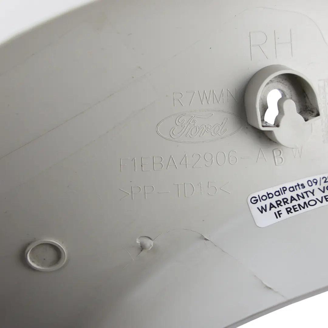 Ford Focus Mk3 Prawa Listwa Ozdobna Bagażnika - SKU F1EB-A42906-ABW - Numer Części F1EB-A42906-ABW