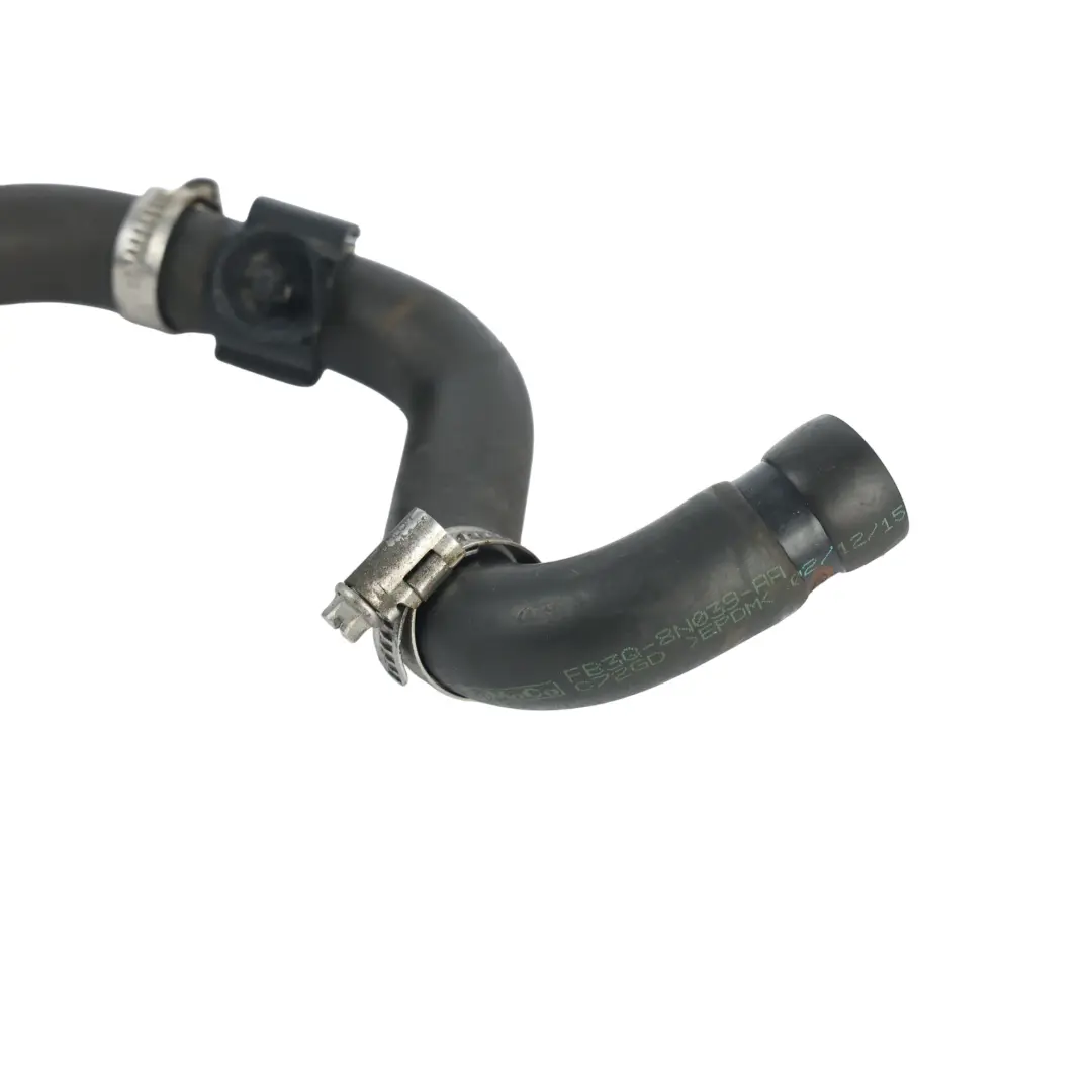 Lim Tubo Raccordo Radiatore Olio Motore per Ford Ranger con numero di parte FB3Q-8N039-AA Ford Ranger Lim Tubo Raccordo Radiatore Olio Motore - SKU FB3Q-8N039-AA - Numero di parte FB3Q-8N039-AA