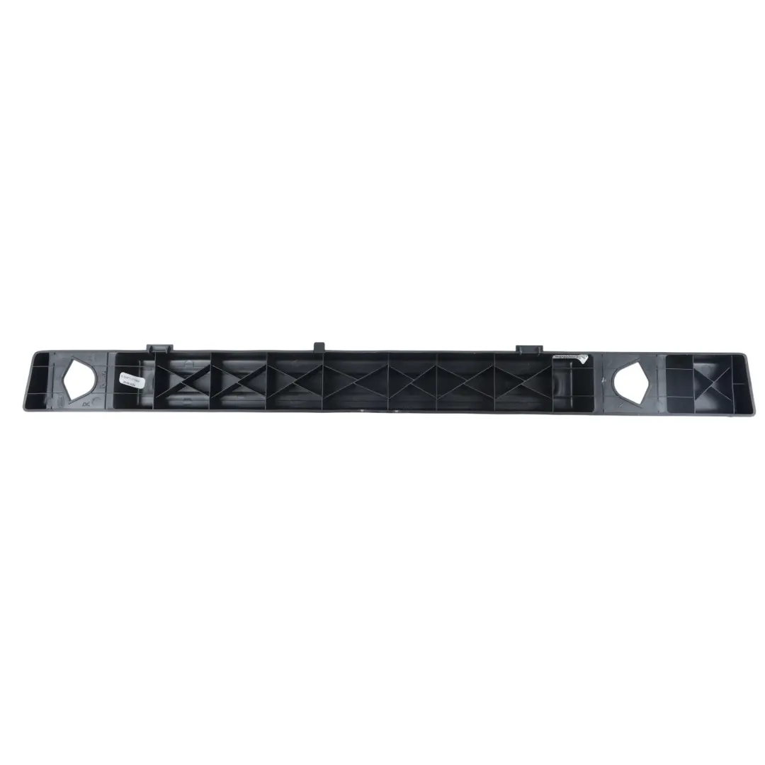 Land Rover Discovery L550 Prawa Osłona Klapy Bagażnika - SKU FK72-46066-BW - Numer Części FK72-46066-BW