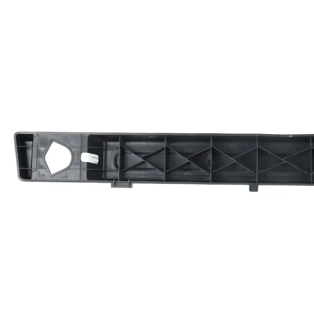 Lewa Osłona Tapicerki Bagażnika do Land Rover Discovery L550 o numerze FK72-46067-BW Land Rover Discovery L550 Lewa Osłona Tapicerki Bagażnika - SKU FK72-46067-BW - Numer Części FK72-46067-BW