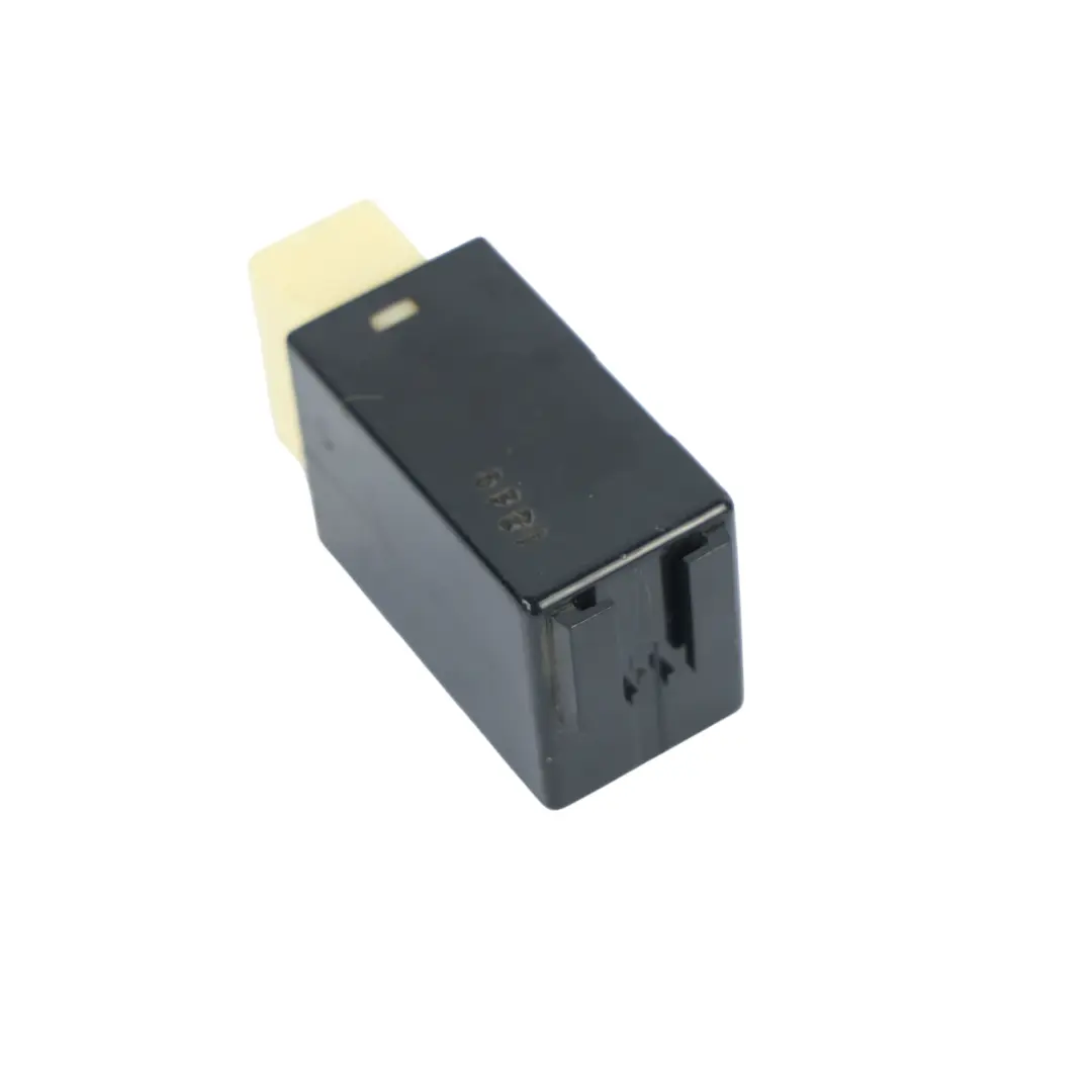 Mk4 Central Door Lock Locking Control Relay Module Unit to Ford Ranger with Part number GE4V67830 Ford Ranger Mk4 Central Door Lock Locking Control Relay Module Unit - SKU GE4V67830 - Part number GE4V67830