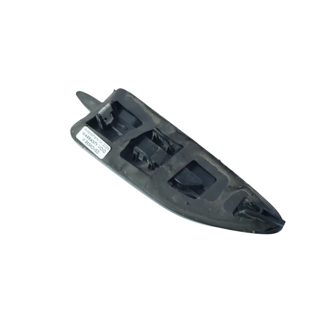 MK2 Moldura Lateral Delantera Izquierda Negra para Ford Kuga con número de pieza GJ54-16C217-AC Ford Kuga MK2 Moldura Lateral Delantera Izquierda Negra - SKU GJ54-16C217-AC - Número de pieza GJ54-16C217-AC