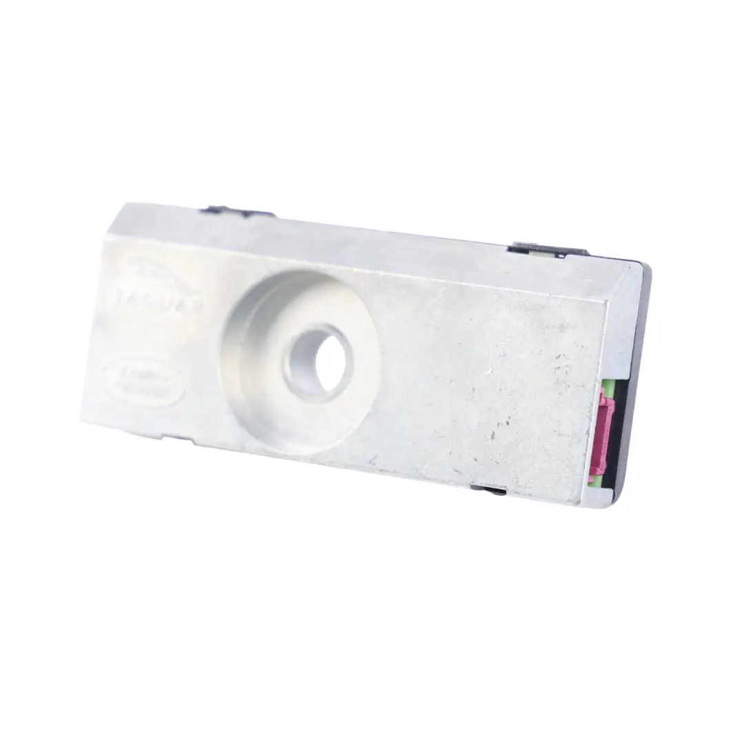 Izolator Anteny Radiowej do Land Rover Discovery Sport L550 o numerze JX63-18K891-AA Land Rover Discovery Sport L550 Izolator Anteny Radiowej - SKU JX63-18K891-AA - Numer Części JX63-18K891-AA