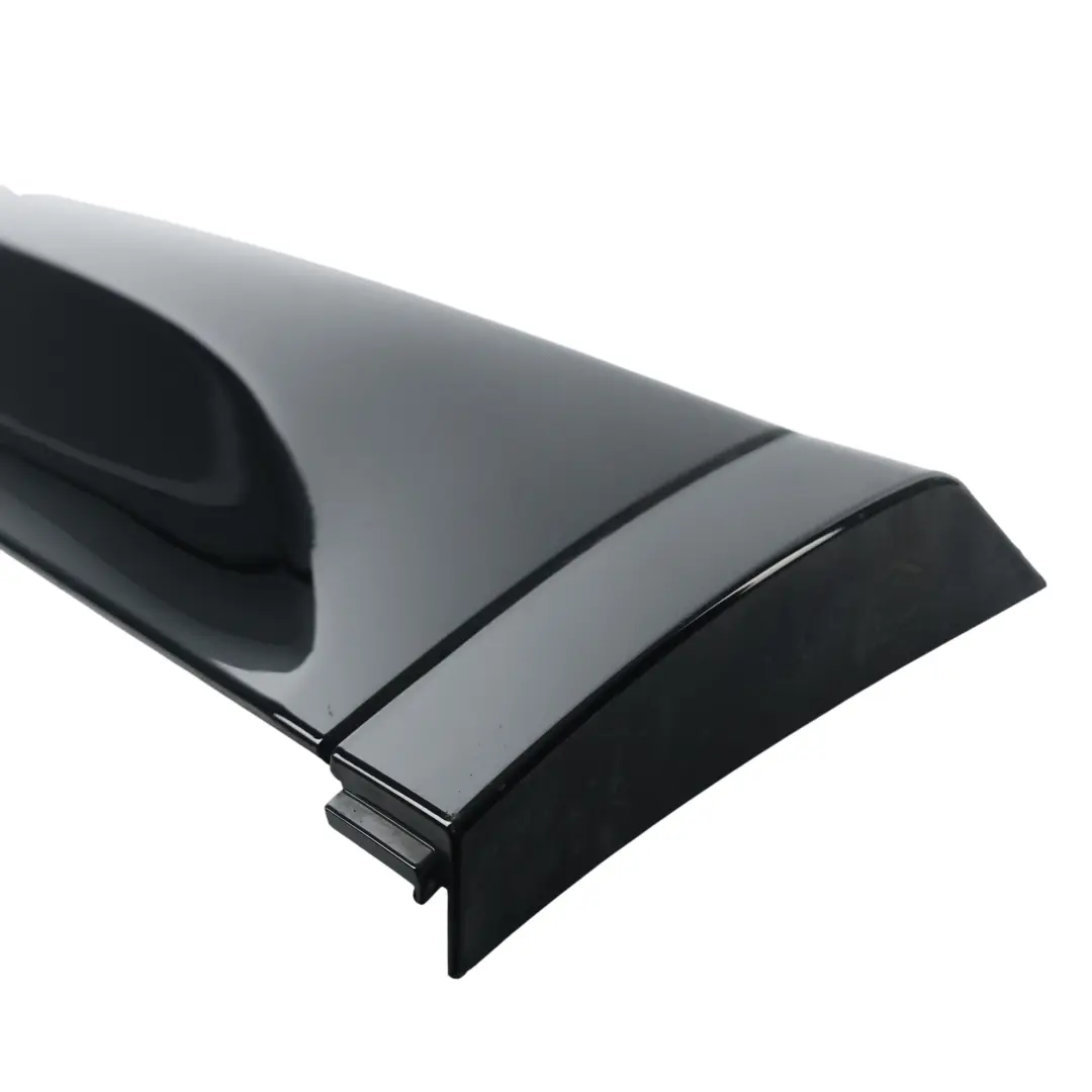 Türleiste Hinten Rechts Santorini Schwarz 820 für Land Rover Discovery L550 mit Teilenummer LK72-274A48-AFW Land Rover Discovery L550 Türleiste Hinten Rechts Santorini Schwarz 820 - SKU LK72-274A48-AFW-SAB - Teilenummer LK72-274A48-AFW