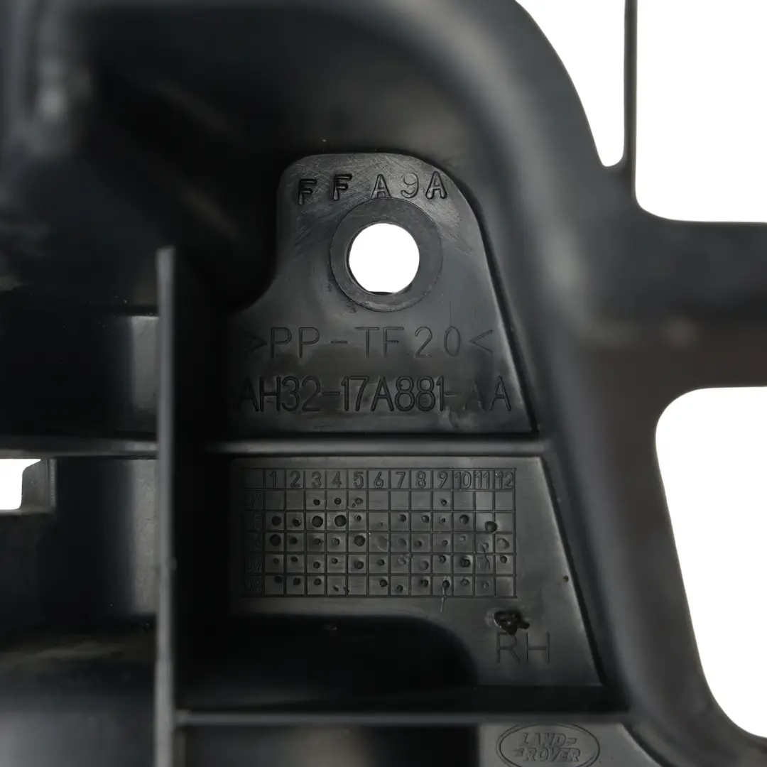 Supporto Paraurti Posteriore Destro AH32-17A881-AA per Range Rover Sport L320 con numero di parte LR013858 Range Rover Sport L320 Supporto Paraurti Posteriore Destro AH32-17A881-AA - SKU LR013858 - Numero di parte LR013858