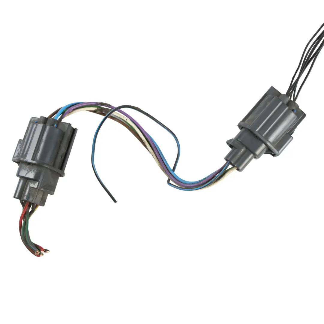 Lampa Tylna Prawa do Land Rover Range Rover Sport L320 o numerze LR015289 Land Rover Range Rover Sport L320 Lampa Tylna Prawa - SKU LR015289 - Numer Części LR015289