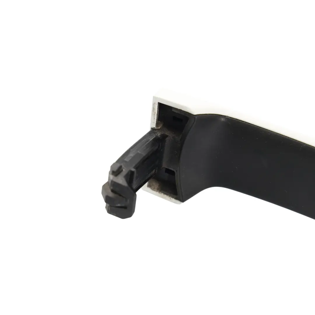Exterior Door Handle Front Rear Fuji White - 867 to Range Rover Evoque L538 with Part number LR025402-FWH Range Rover Evoque L538 Exterior Door Handle Front Rear Fuji White - 867 - SKU LR025402-FWH-2 - Part number LR025402-FWH